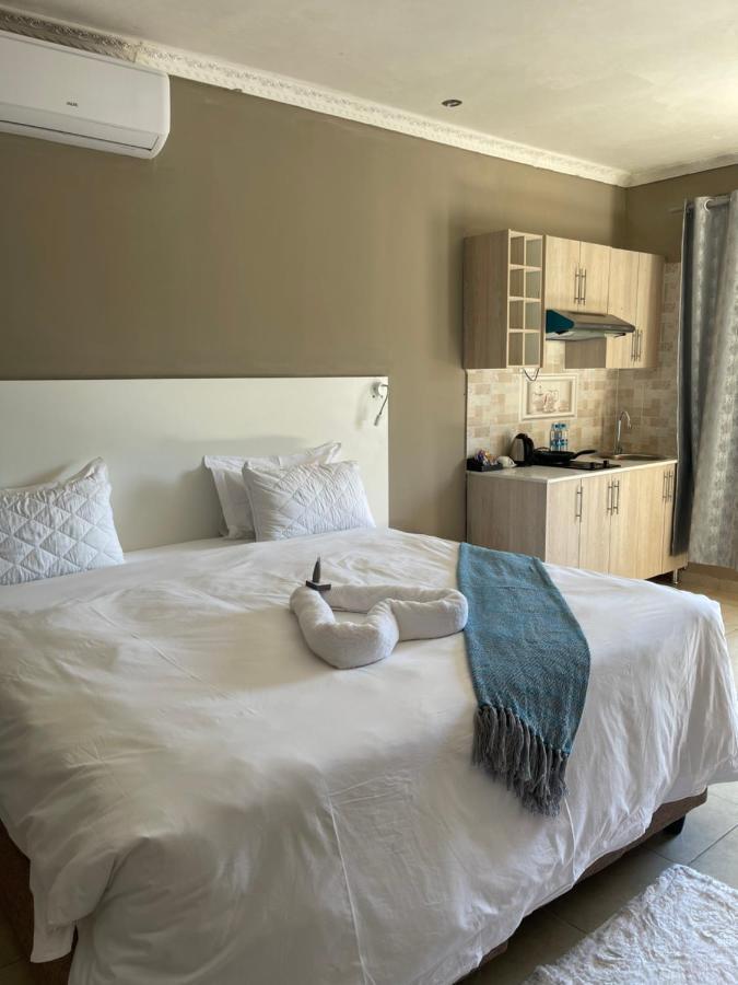 Legends Executive Lodge Choma Ngoại thất bức ảnh