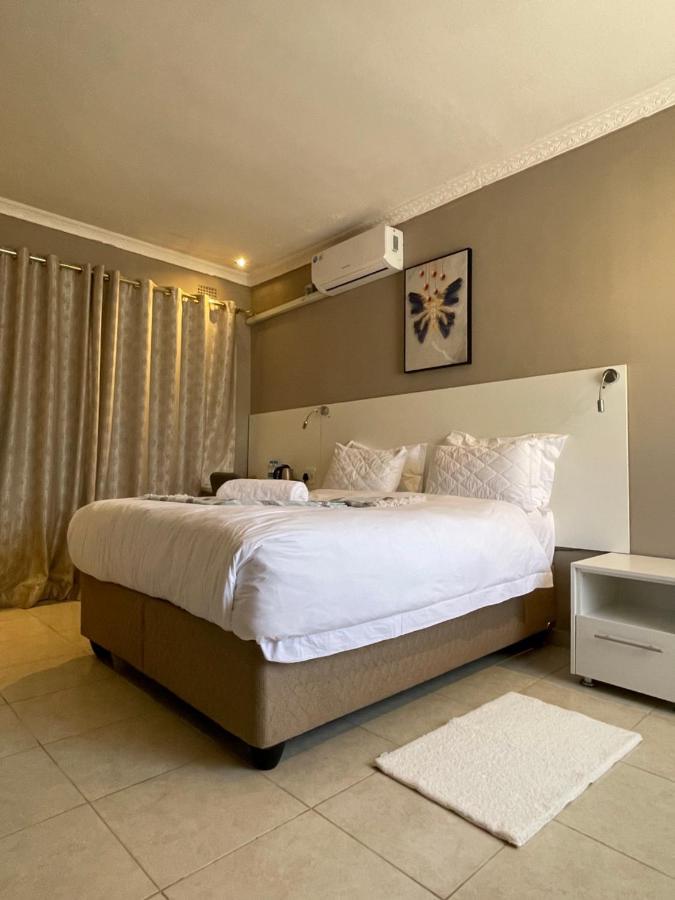 Legends Executive Lodge Choma Ngoại thất bức ảnh