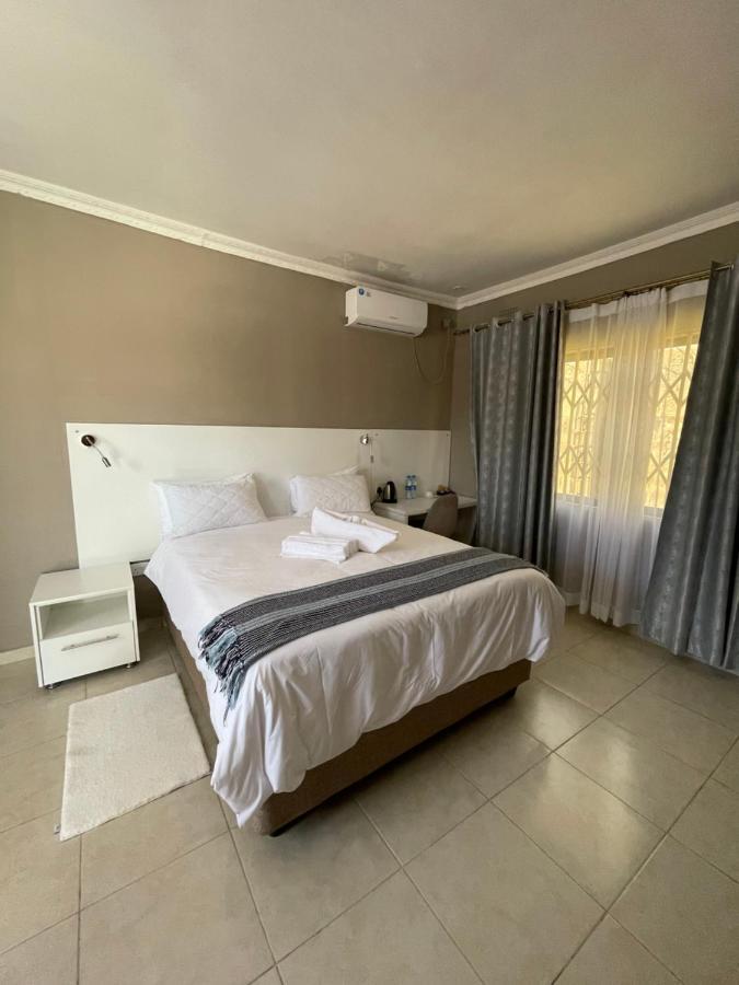 Legends Executive Lodge Choma Ngoại thất bức ảnh