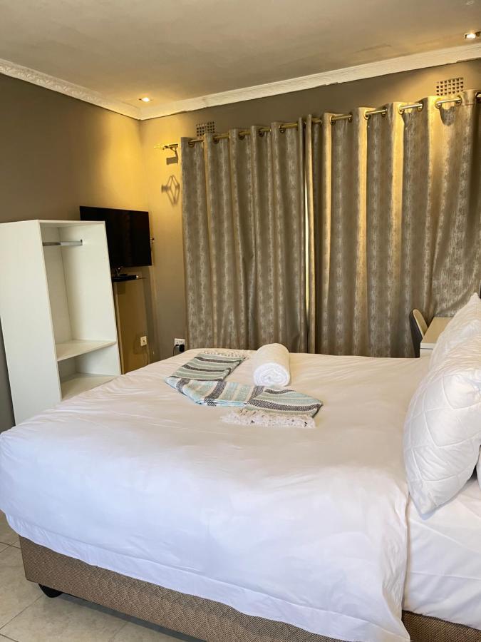 Legends Executive Lodge Choma Ngoại thất bức ảnh