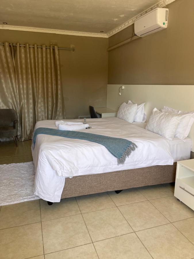 Legends Executive Lodge Choma Ngoại thất bức ảnh